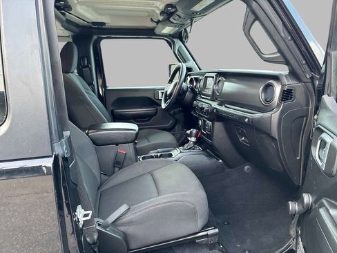 Certified 2023 Jeep Wrangler Sport AWD/4WD image 9