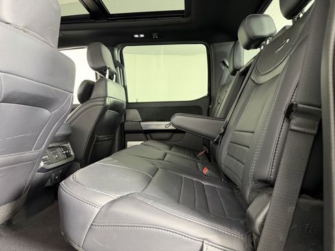 Used 2025 Ford F450 Platinum w/ FX4 Off-Road Package image 28