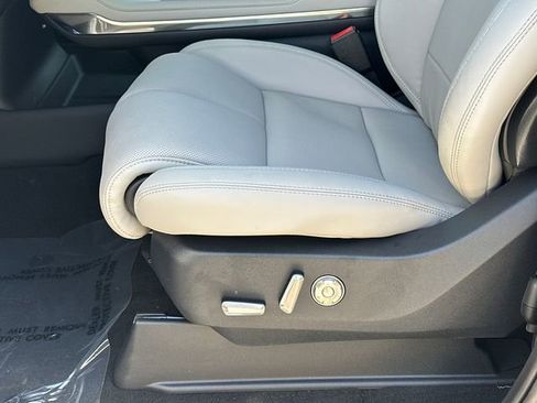 New 2026 Lincoln Navigator L Reserve image 11