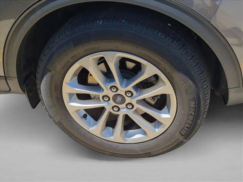 Used 2022 Ford Escape SE w/ Convenience Package FWD image 8