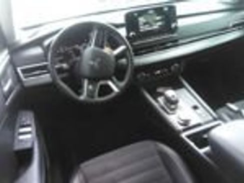 Used 2024 Mitsubishi Outlander SE AWD/4WD image 6
