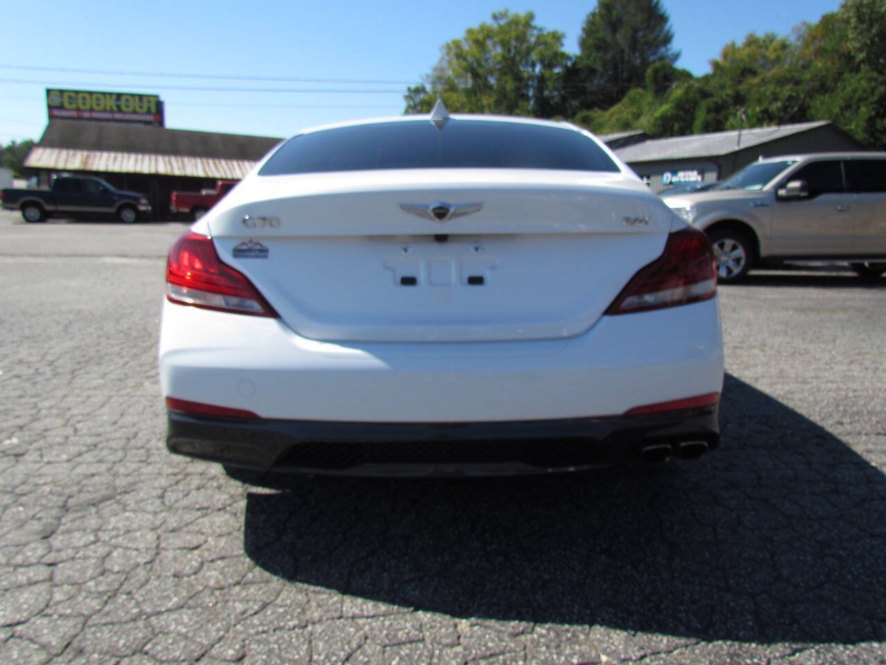 Used 2019 Genesis G70 2.0T Advanced RWD image 4