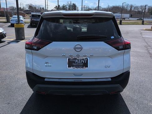 Used 2023 Nissan Rogue SV image 6