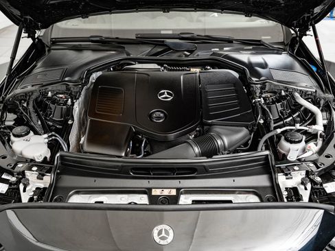 Used 2022 Mercedes-Benz C 300 4MATIC Sedan image 45