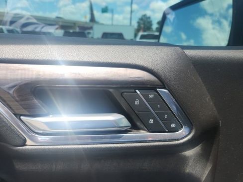 Used 2023 Chevrolet Silverado 1500 LTZ AWD/4WD image 13