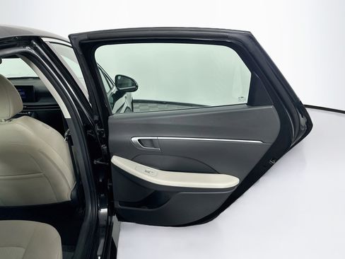 Used 2025 Hyundai Sonata SEL FWD image 31