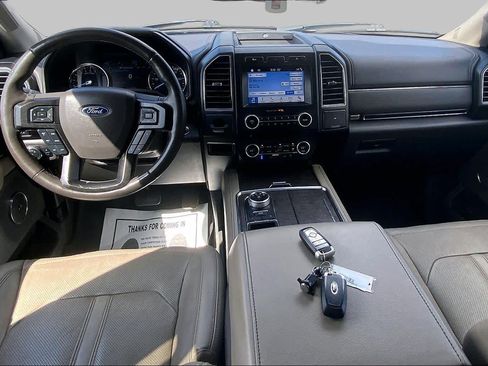 Used 2018 Ford Expedition Limited RWD image 16