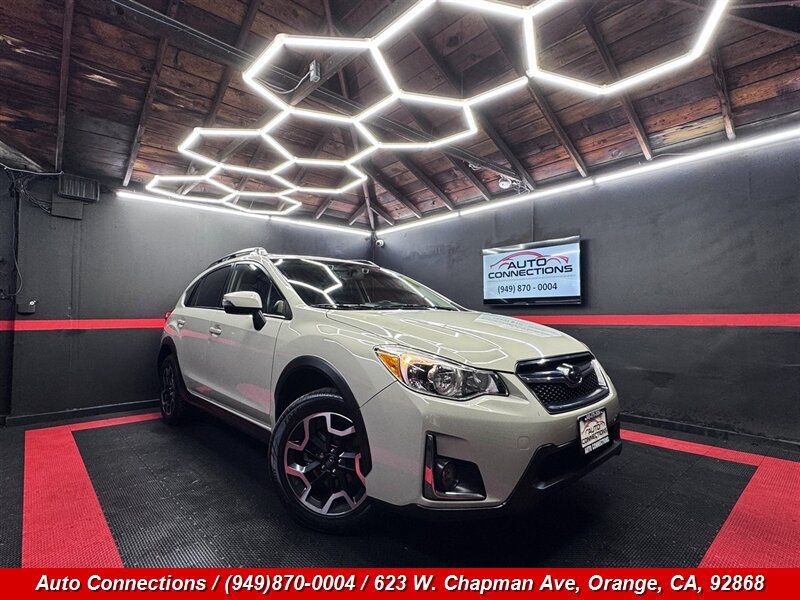 Used 2017 Subaru Crosstrek 2.0i Limited AWD/4WD image 1