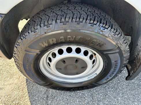 Used 2012 Mercedes-Benz Sprinter 2500 w/ Additional Battery Pkg image 43