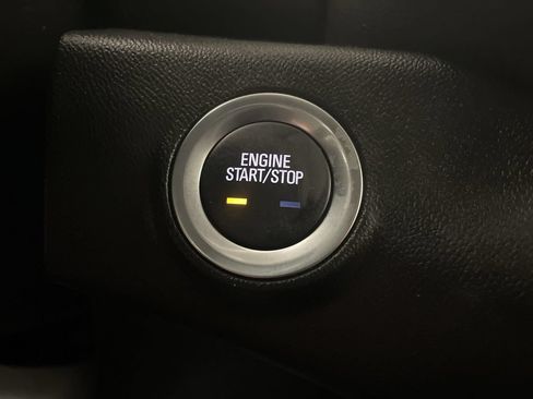Used 2023 GMC Terrain SLE w/ Driver Convenience Package FWD image 8