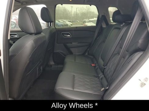 Certified 2023 Nissan Rogue Platinum w/ Platinum Premium Package image 20