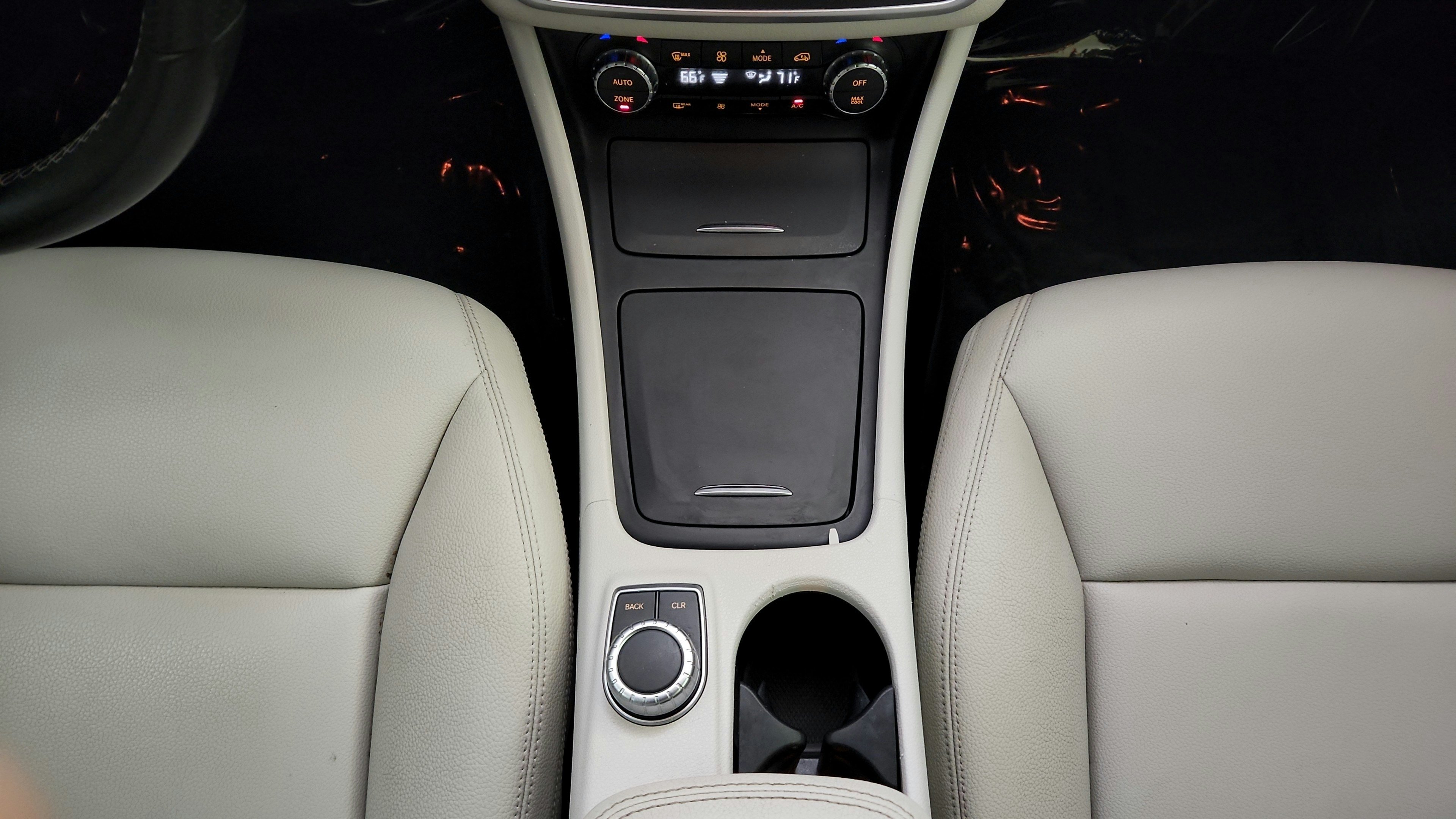 Used 2014 Mercedes-Benz CLA 250 4MATIC image 22