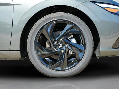 New 2026 Hyundai Elantra SEL Sport Premium FWD image 9