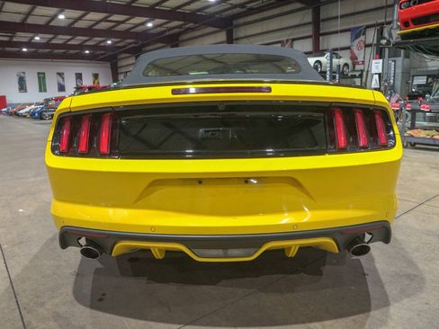 Used 2016 Ford Mustang GT Premium w/ Equipment Group 401A RWD image 25