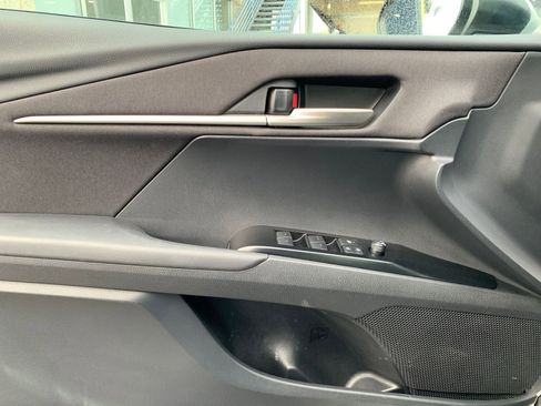 Used 2025 Toyota Camry LE image 20