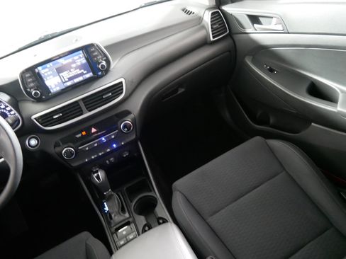 Used 2019 Hyundai Tucson Value AWD/4WD image 11