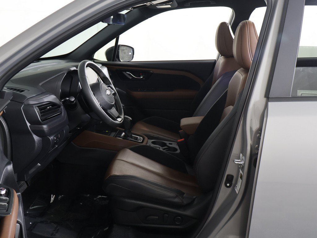 Used 2025 Subaru Forester Touring w/ Popular Package - Touring AWD/4WD image 29