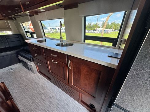 Used 2017 Mercedes-Benz Sprinter 3500 image 21