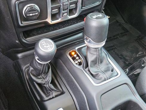 Used 2026 Jeep Wrangler Unlimited Sport AWD/4WD image 16