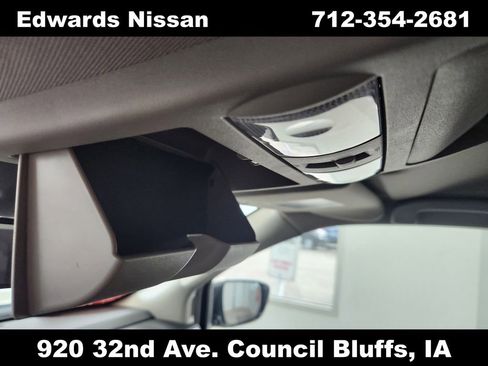 Used 2024 Nissan Frontier SV w/ SV Convenience Package image 31