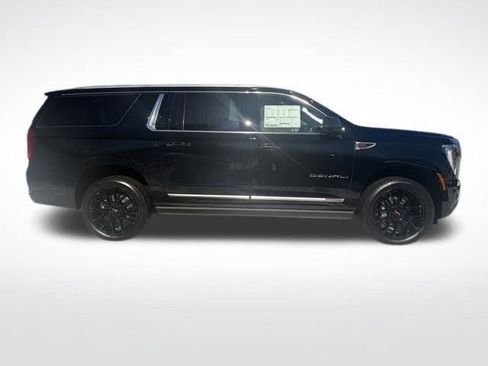 New 2026 GMC Yukon XL Denali w/ Sun & Power Step Package AWD/4WD image 9