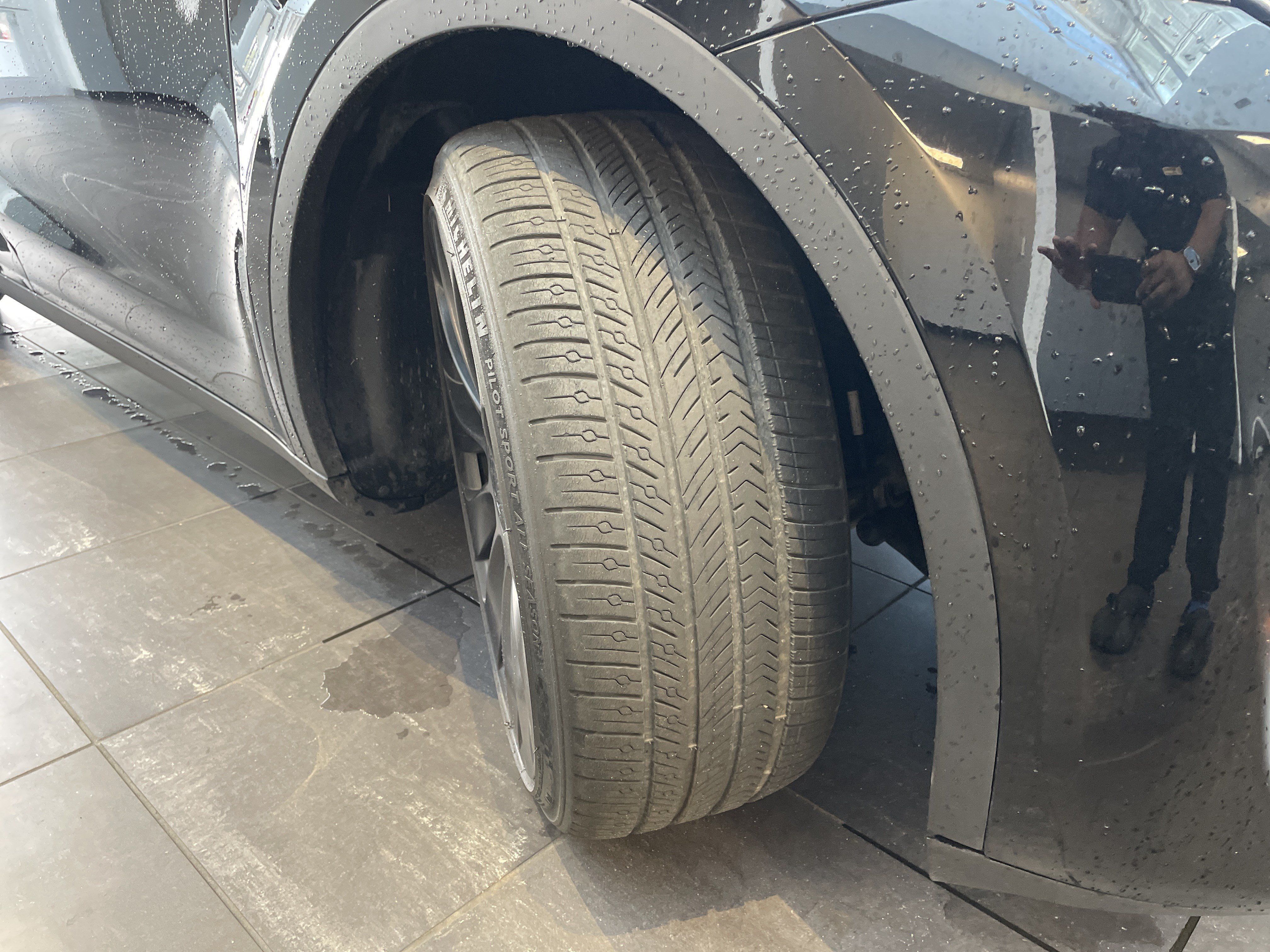 Used 2023 Tesla Model Y Long Range AWD/4WD image 12
