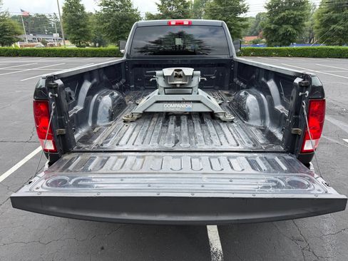 Used 2017 RAM 3500 Tradesman w/ Chrome Appearance Group AWD/4WD image 9