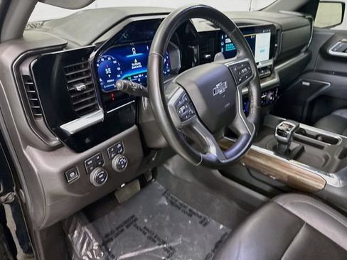 Used 2025 Chevrolet Silverado 1500 RST w/ Convenience Package II AWD/4WD image 10