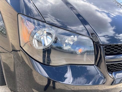 Used 2020 Dodge Grand Caravan GT image 28