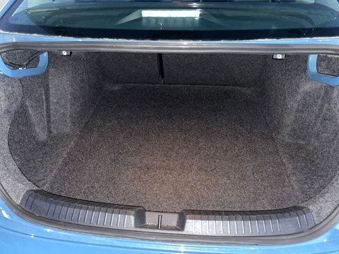 Used 2025 Volkswagen Jetta SE image 30