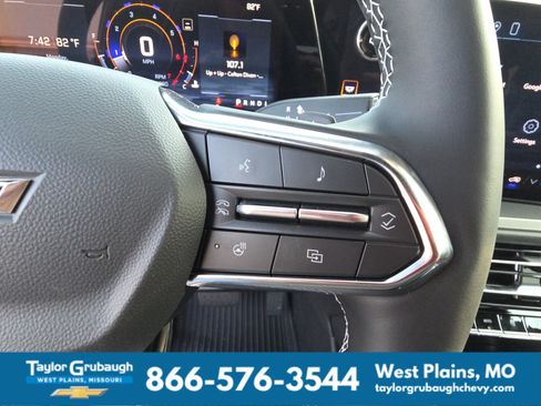 New 2026 Chevrolet Traverse LT w/ Midnight/Sport Edition AWD/4WD image 20