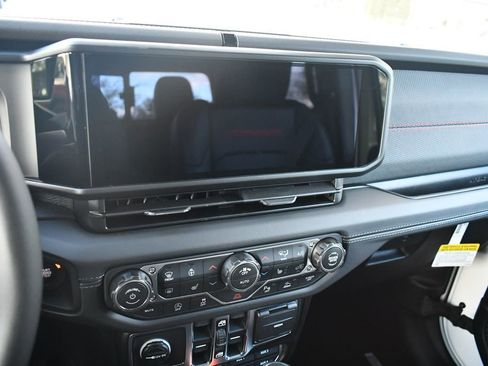 New 2026 Jeep Gladiator Rubicon image 17