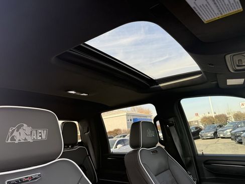 Used 2025 GMC Sierra 2500 AT4X w/ AT4X AEV Edition image 31