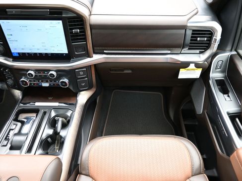 Used 2025 Ford F150 King Ranch AWD/4WD image 39