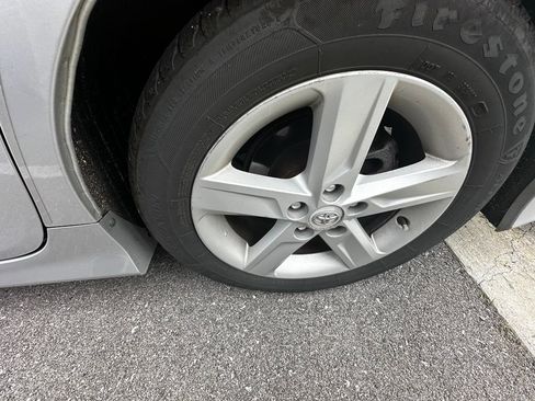 Used 2014 Toyota Camry SE FWD image 22