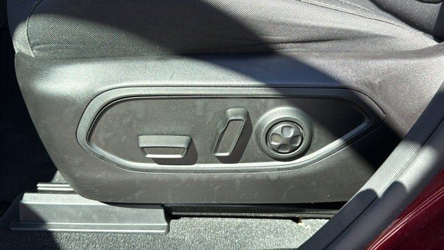 Used 2023 Jeep Grand Cherokee L Laredo AWD/4WD image 14