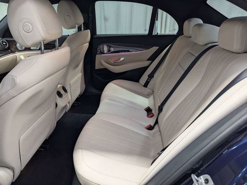 Used 2021 Mercedes-Benz E 350 Sedan image 9