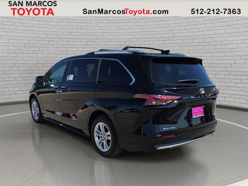 New 2026 Toyota Sienna Limited AWD/4WD image 7