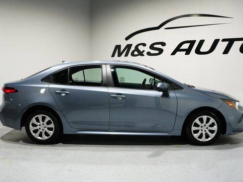 Used 2024 Toyota Corolla LE image 6