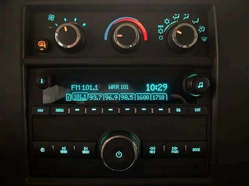 Used 2025 Chevrolet Express 3500 LT w/ LT Preferred Equipment Group RWD image 38