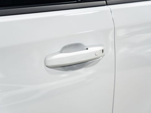 Used 2024 GMC Sierra 1500 SLT w/ SLT Convenience Package image 22