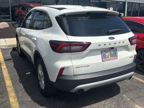 Used 2023 Ford Escape Active w/ Tech Pack #1 AWD/4WD image 3