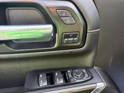 Used 2022 GMC Sierra 2500 AT4 image 21