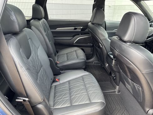 Used 2025 Kia Telluride AWD image 6