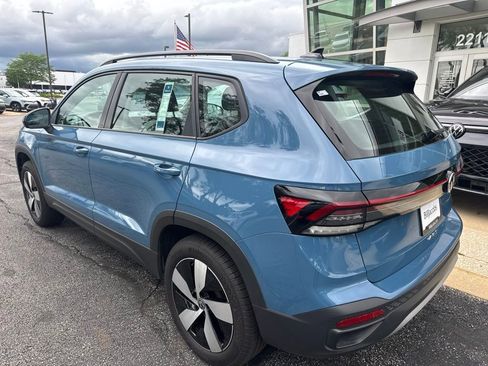 Used 2025 Volkswagen Taos S AWD/4WD image 4