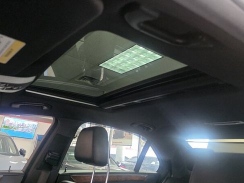 Used 2012 Mercedes-Benz E 350 4MATIC Sedan image 19