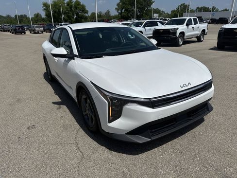 Used 2025 Kia K4 FWD image 7