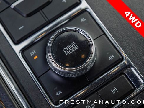 Used 2022 Ford Expedition Platinum image 12