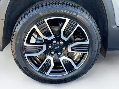 Used 2021 GMC Acadia SLT w/ Elevation Edition image 36