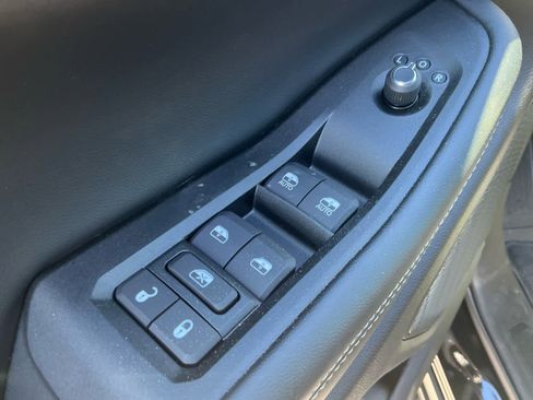 New 2025 Jeep Grand Cherokee Laredo w/ Luxury Tech Group I image 20